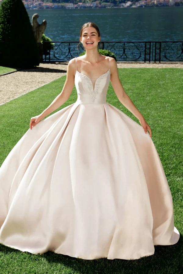 Sincerity 44186 - Designers photo of gown